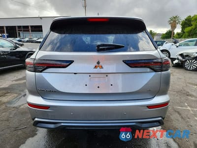 Zdjęcie 6 z 13 samochodu: 2025 MITSUBISHI OUTLANDER SE VIN:JA4J4VA82SZ059652 - miniatura
