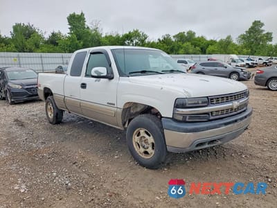 Czwarte zdjęcie samochodu z boku: 1999 CHEVROLET SILVERADO K1500 VIN:2GCEK19T2X1169700 - miniatura