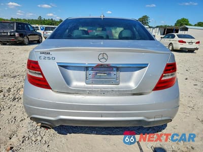 Zdjęcie 6 z 12 samochodu: 2014 MERCEDES-BENZ C 250 VIN:WDDGF4HB9EA964789 - miniatura