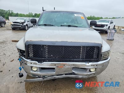 Piąte zdjęcie samochodu w środku: 1999 DODGE RAM 1500 VIN:1B7HC13Y7XJ557140 - miniatura
