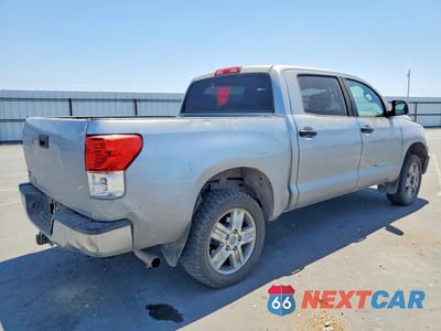 Trzecie zdjęcie samochodu z tyłu: 2012 TOYOTA TUNDRA CREWMAX SR5 VIN:5TFEY5F1XCX133291 - miniatura