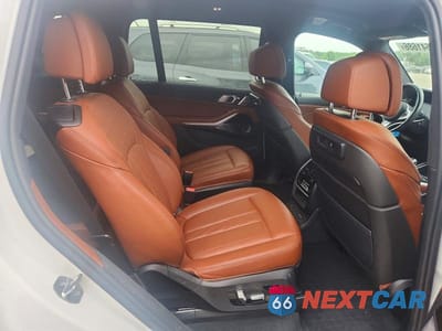 Zdjęcie 10 z 12 samochodu: 2020 BMW X7 M50I VIN:5UXCX6C01L9B61451 - miniatura