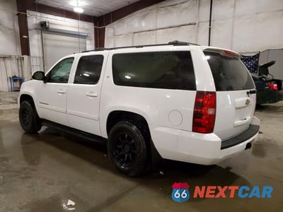 Trzecie zdjęcie samochodu z tyłu: 2008 CHEVROLET SUBURBAN K1500 LS VIN:1GNFK16358R117051 - miniatura