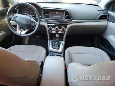 Zdjęcie 8 z 12 samochodu: 2019 HYUNDAI ELANTRA SE VIN:5NPD74LF5KH496939 - miniatura
