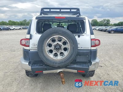 Zdjęcie 6 z 13 samochodu: 2012 TOYOTA FJ CRUISER BASE VIN:JTEBU4BF1CK139127 - miniatura