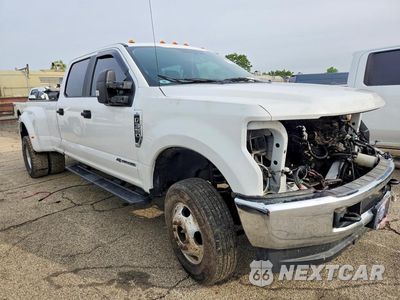 Czwarte zdjęcie samochodu z boku: 2019 FORD F350 SUPER DUTY VIN:1FT8W3DT7KEF68081 - miniatura