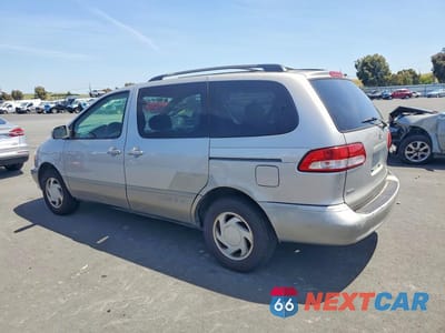 Drugie zdjęcie samochodu z przodu: 2003 TOYOTA SIENNA XLE VIN:4T3ZF13CX3U520496 - miniatura
