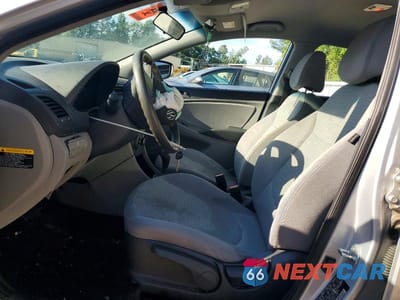 Zdjęcie 7 z 12 samochodu: 2017 HYUNDAI ACCENT SE VIN:KMHCT4AE8HU215499 - miniatura