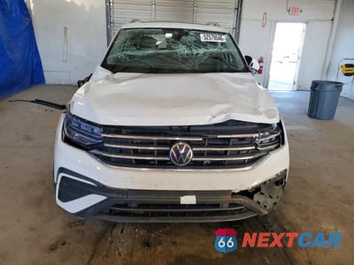 Piąte zdjęcie samochodu w środku: 2022 VOLKSWAGEN TIGUAN SE VIN:3VV2B7AX3NM106391 - miniatura