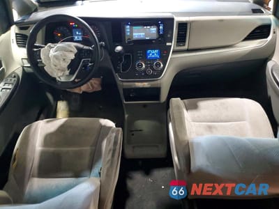 Zdjęcie 8 z 13 samochodu: 2017 TOYOTA SIENNA L 7-PASSENGER VIN:5TDZZ3DC9HS826826 - miniatura