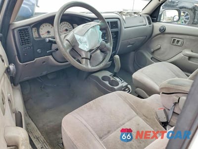 Zdjęcie 8 z 12 samochodu: 2001 TOYOTA TACOMA XTRACAB VIN:5TEVL52N01Z770638 - miniatura