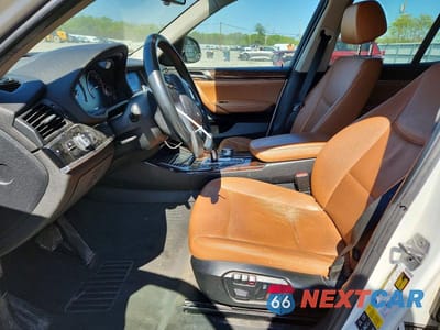 Zdjęcie 7 z 13 samochodu: 2017 BMW X3 XDRIVE28I VIN:5UXWX9C34H0W67213 - miniatura