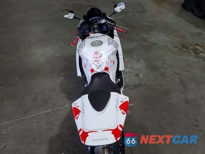 Zdjęcie 6 z 9 samochodu: 2024 HONDA CBR600 RR VIN:JH2PC40J9RK100631 - miniatura