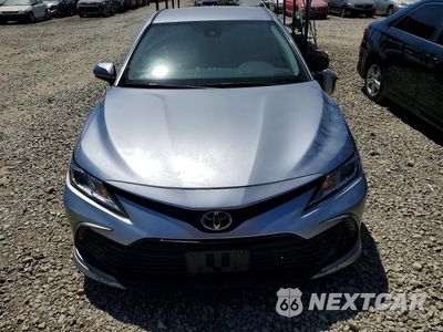 Piąte zdjęcie samochodu w środku: 2024 TOYOTA CAMRY LE VIN:4T1C11AK3RU862713 - miniatura