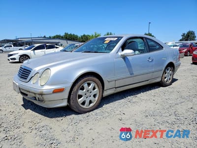 2002 MERCEDES-BENZ CLK 320 WDBLJ65G52T128169 - główne zdjęcie licytacji z USA - miniatura