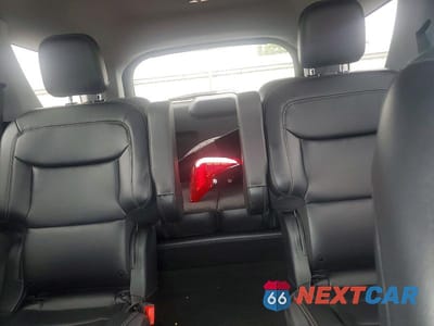 Zdjęcie 10 z 13 samochodu: 2024 FORD EXPLORER XLT VIN:1FMSK7DH9RGA56787 - miniatura