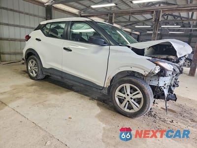 Czwarte zdjęcie samochodu z boku: 2023 NISSAN KICKS S VIN:3N1CP5BVXPL518003 - miniatura