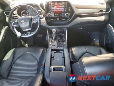 Zdjęcie 8 z 13 samochodu: 2022 TOYOTA HIGHLANDER XSE VIN:5TDLZRAH8NS132598 - miniatura