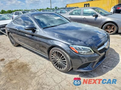 Czwarte zdjęcie samochodu z boku: 2019 MERCEDES-BENZ C 300 4MATIC VIN:WDDWJ8EB9KF838338 - miniatura