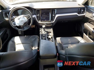 Zdjęcie 8 z 13 samochodu: 2020 VOLVO S60 T5 MOMENTUM VIN:7JR102FK9LG047811 - miniatura
