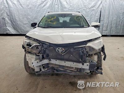 Piąte zdjęcie samochodu w środku: 2018 TOYOTA RAV4 XLE VIN:JTMRFREV4JJ222003 - miniatura