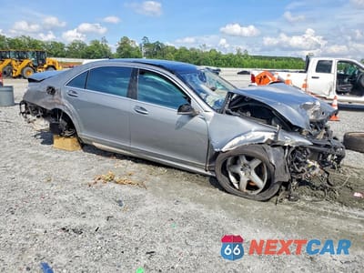 Czwarte zdjęcie samochodu z boku: 2012 MERCEDES-BENZ S 550 4MATIC VIN:WDDNG9EB5CA449176 - miniatura