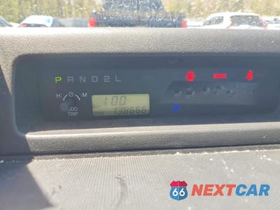 Zdjęcie 9 z 13 samochodu: 2005 TOYOTA SCION XB VIN:JTLKT324X50180181 - miniatura
