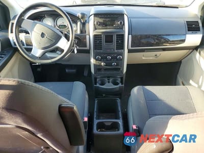 Zdjęcie 8 z 13 samochodu: 2010 DODGE GRAND CARAVAN SXT VIN:2D4RN5D14AR216274 - miniatura