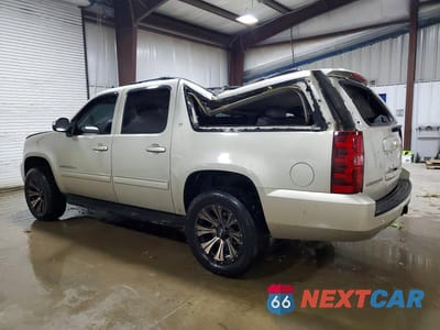 Drugie zdjęcie samochodu z przodu: 2013 CHEVROLET SUBURBAN K1500 LT VIN:1GNSKJE72DR136184 - miniatura