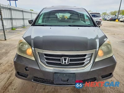 Piąte zdjęcie samochodu w środku: 2010 HONDA ODYSSEY EXL VIN:5FNRL3H60AB073610 - miniatura
