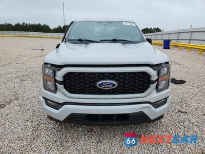 Piąte zdjęcie samochodu w środku: 2023 FORD F150 SUPERCREW VIN:1FTEW1CP8PKF36678 - miniatura