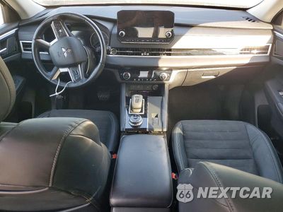 Zdjęcie 8 z 13 samochodu: 2022 MITSUBISHI OUTLANDER SE VIN:JA4J3UA80NZ024173 - miniatura