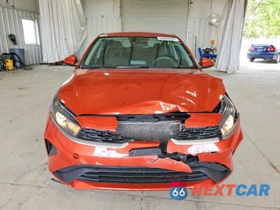 Piąte zdjęcie samochodu w środku: 2022 KIA FORTE LXS VIN:3KPF24AD8NE494958 - miniatura