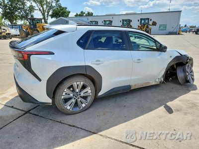Trzecie zdjęcie samochodu z tyłu: 2023 SUBARU SOLTERRA PREMIUM VIN:JTMABABA6PA017626 - miniatura