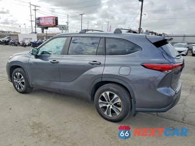 Drugie zdjęcie samochodu z przodu: 2023 TOYOTA HIGHLANDER HYBRID XLE VIN:5TDKBRCH1PS566149 - miniatura