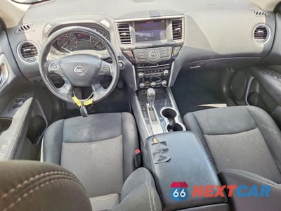 Zdjęcie 8 z 13 samochodu: 2019 NISSAN PATHFINDER SV VIN:5N1DR2MN7KC601816 - miniatura