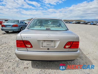 Zdjęcie 6 z 12 samochodu: 1998 MERCEDES-BENZ E 320 4MATIC VIN:WDBJF82F5WX007348 - miniatura