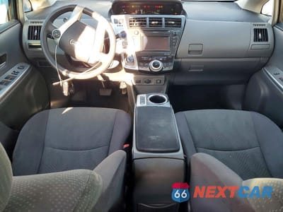 Zdjęcie 8 z 12 samochodu: 2012 TOYOTA PRIUS V THREE VIN:JTDZN3EU3C3142397 - miniatura