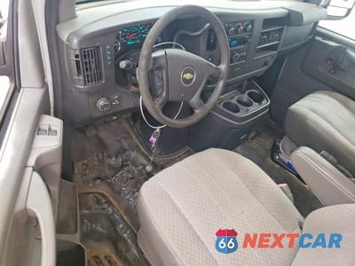 Zdjęcie 8 z 13 samochodu: 2014 CHEVROLET EXPRESS 1500 CARGO DELIVERY VAN VIN:1GCSGAFX0E1140775 - miniatura