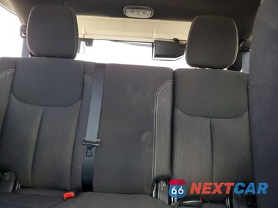 Zdjęcie 10 z 14 samochodu: 2016 JEEP WRANGLER UNLIMITED SAHARA VIN:1C4BJWEG1GL283693 - miniatura