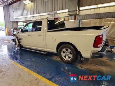Drugie zdjęcie samochodu z przodu: 2019 RAM 1500 CLASSIC SLT VIN:1C6RR6GT7KS668330 - miniatura