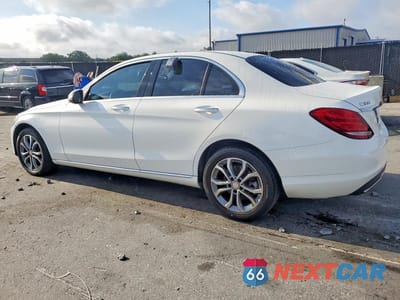 Drugie zdjęcie samochodu z przodu: 2015 MERCEDES-BENZ C 300 4MATIC VIN:55SWF4KB1FU013881 - miniatura
