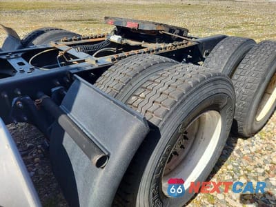 Zdjęcie 9 z 10 samochodu: 2018 INTERNATIONAL PROSTAR - SEMI TRUCK VIN:3HSDJSNR8JN421949 - miniatura