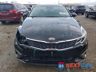 Piąte zdjęcie samochodu w środku: 2019 KIA OPTIMA LX VIN:5XXGT4L34KG343365 - miniatura