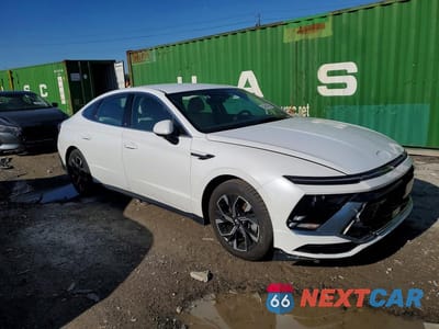 Czwarte zdjęcie samochodu z boku: 2024 HYUNDAI SONATA SEL VIN:KMHL64JA8RA375339 - miniatura