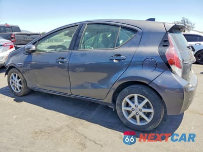 Drugie zdjęcie samochodu z przodu: 2016 TOYOTA PRIUS C THREE VIN:JTDKDTB30G1135490 - miniatura