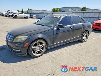 2011 MERCEDES-BENZ C 300 WDDGF5EB1BR137568 - główne zdjęcie licytacji z USA - miniatura