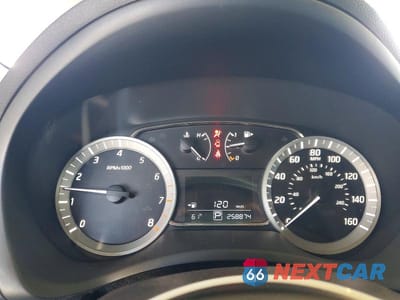Zdjęcie 9 z 12 samochodu: 2014 NISSAN SENTRA SR VIN:3N1AB7AP0EY313536 - miniatura