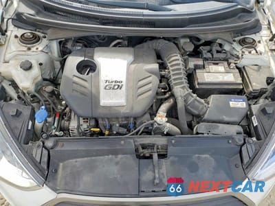 Zdjęcie 11 z 12 samochodu: 2016 HYUNDAI VELOSTER TURBO VIN:KMHTC6AE2GU283808 - miniatura