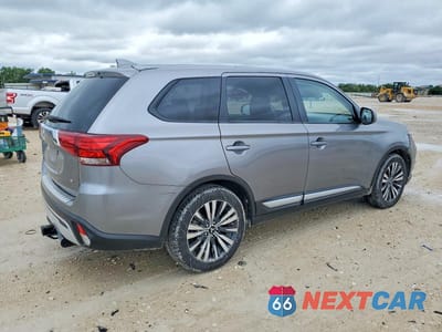 Trzecie zdjęcie samochodu z tyłu: 2020 MITSUBISHI OUTLANDER SE VIN:JA4AD3A35LZ047988 - miniatura